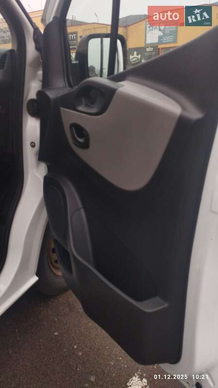 Микроавтобус грузовой (до 3,5т) Renault Trafic 2015 в Житомире