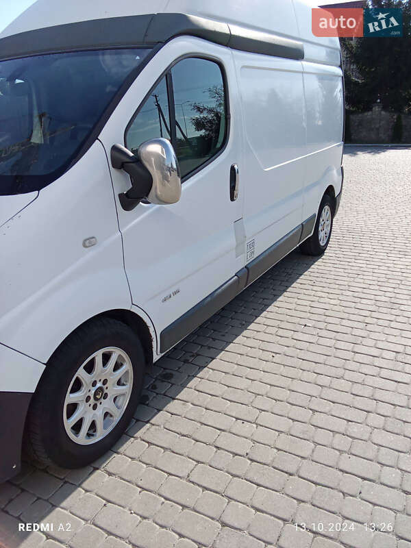 Грузовой фургон Renault Trafic 2012 в Львове