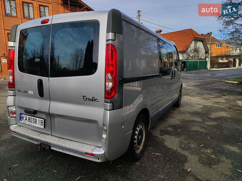 Грузопассажирский фургон Renault Trafic 2012 в Киеве фото 19 Грузопассажирский фургон Renault Trafic 2012 в Киеве