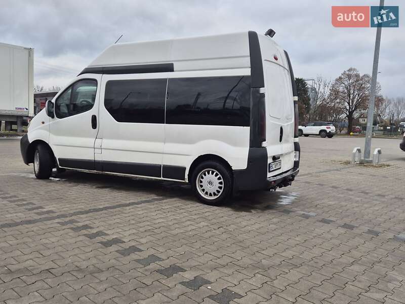 Минивэн Renault Trafic 2006 в Сокале