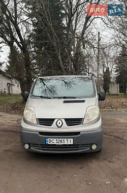 Вантажний фургон Renault Trafic 2008 в Львові