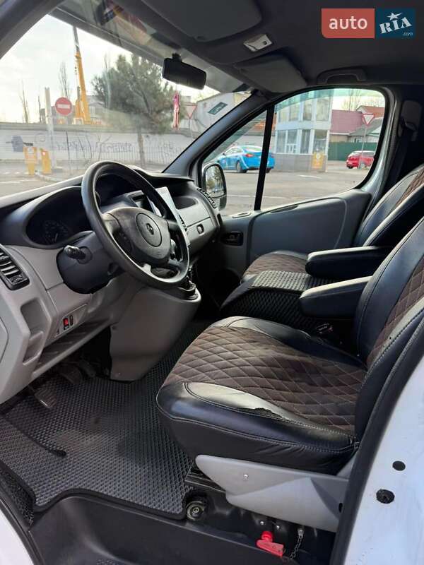 Мінівен Renault Trafic 2011 в Одесі фото 8 Мінівен Renault Trafic 2011 в Одесі