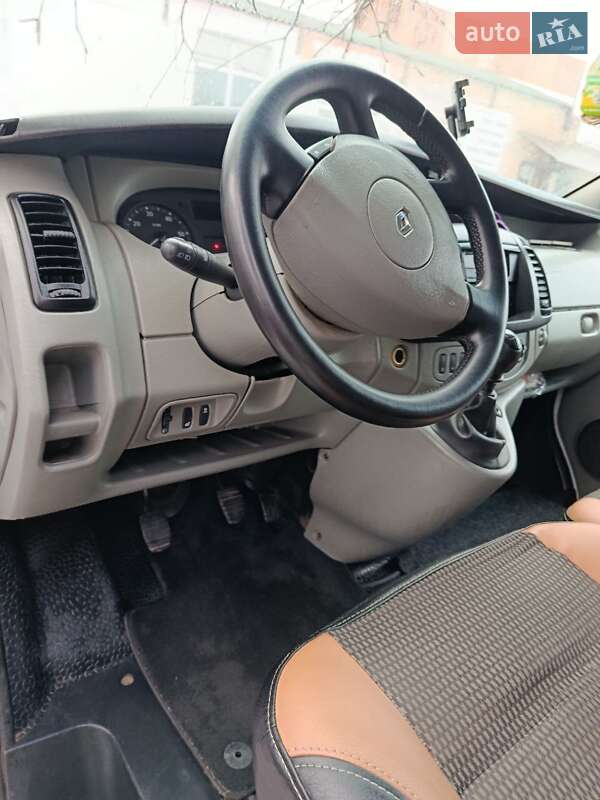 Мінівен Renault Trafic 2010 в Сумах