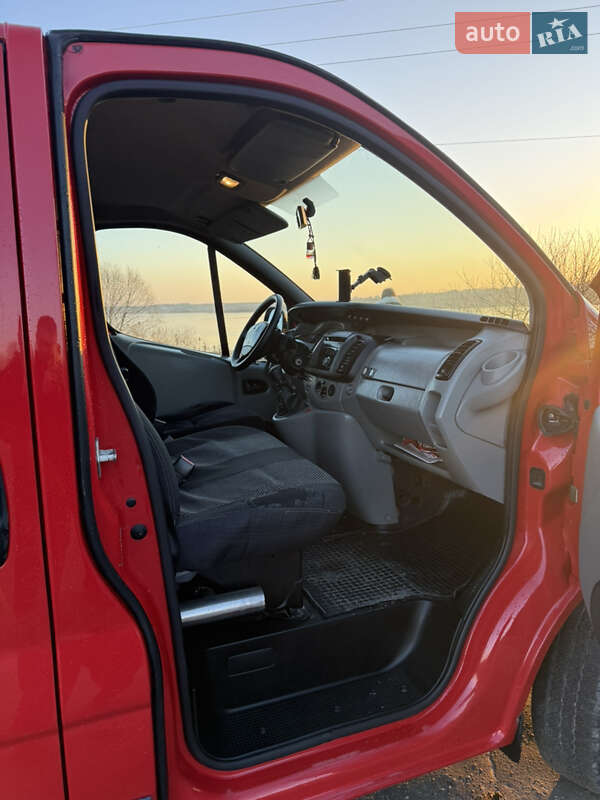 Мінівен Renault Trafic 2002 в Яворові