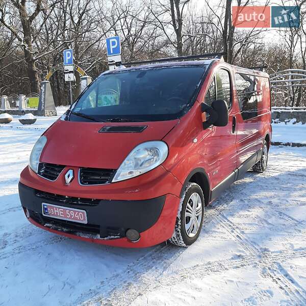 Грузопассажирский фургон Renault Trafic 2010 в Полтаве