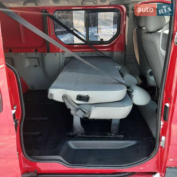 Грузопассажирский фургон Renault Trafic 2010 в Полтаве