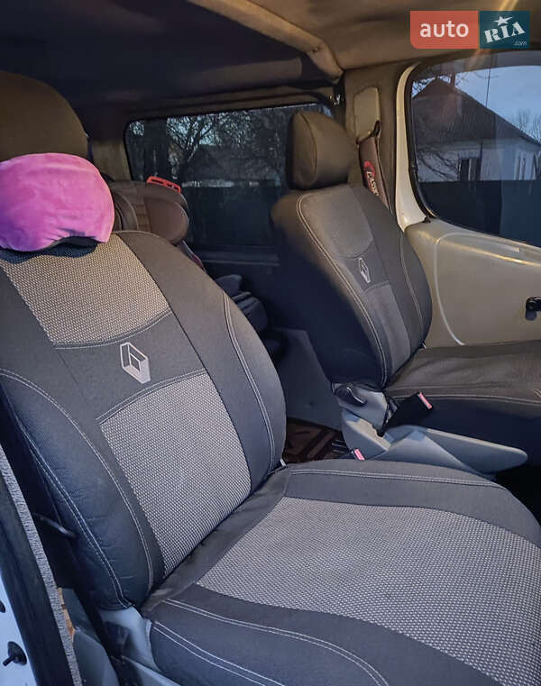 Микроавтобус Renault Trafic 2006 в Талалаевке