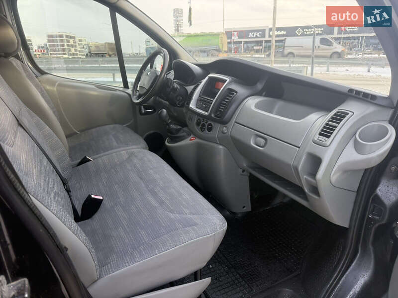 Мінівен Renault Trafic 2011 в Львові