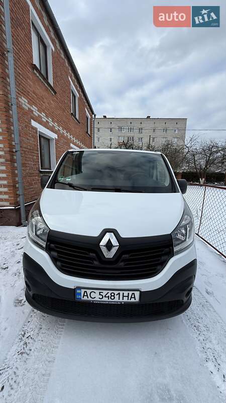 Грузовой фургон Renault Trafic 2016 в Старой Выжевке