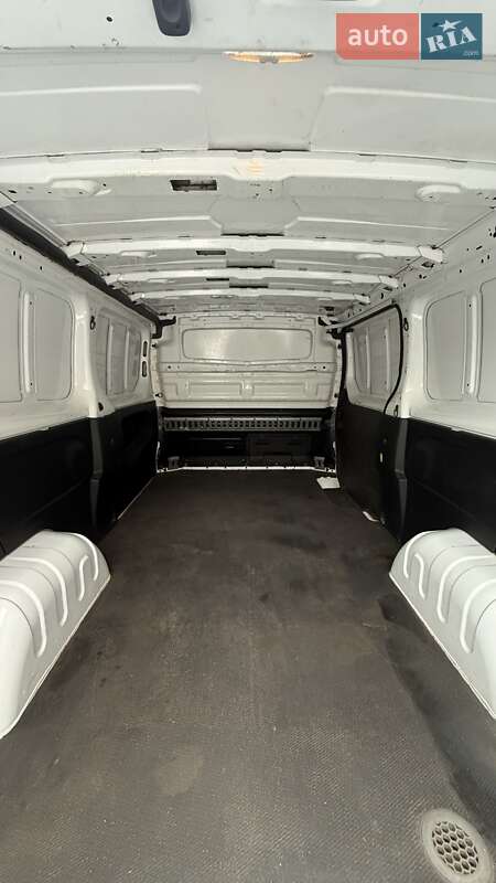 Грузовой фургон Renault Trafic 2016 в Старой Выжевке