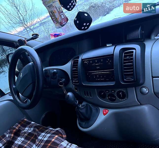 Минивэн Renault Trafic 2004 в Подольске