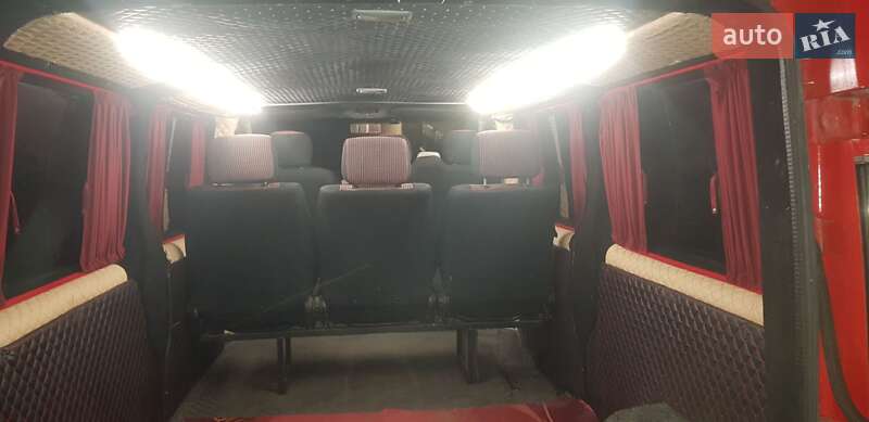 Минивэн Renault Trafic 2006 в Бучаче фото 15 Минивэн Renault Trafic 2006 в Бучаче