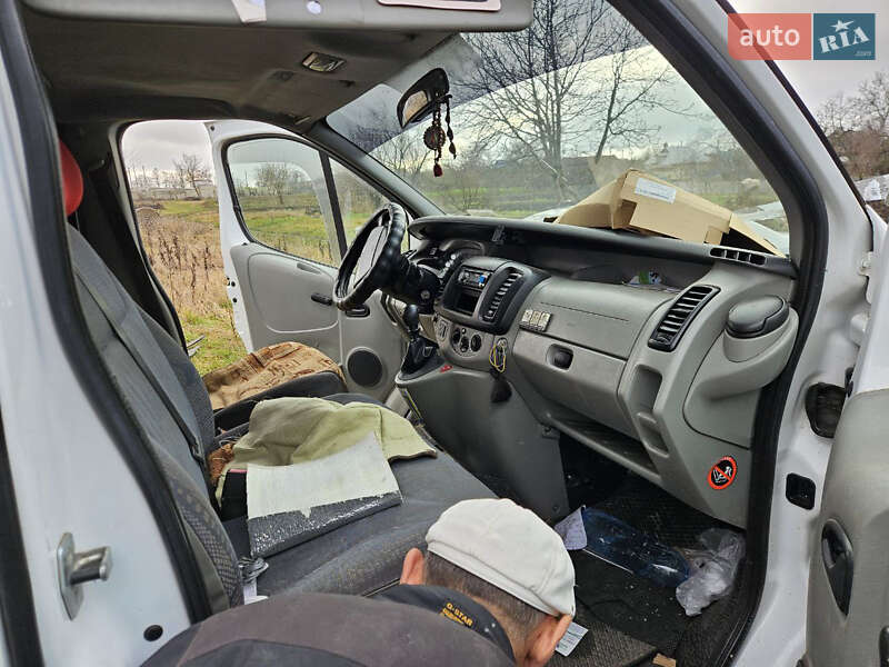 Минивэн Renault Trafic 2004 в Монастырище