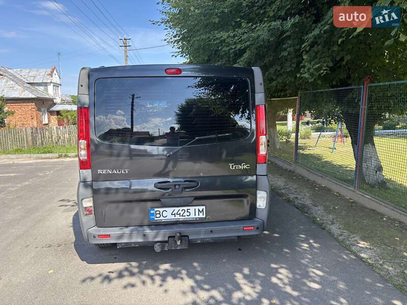 Мінівен Renault Trafic 2011 в Новояворівську