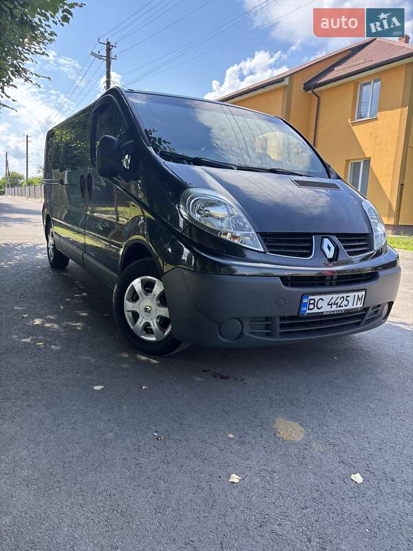 Мінівен Renault Trafic 2011 в Новояворівську