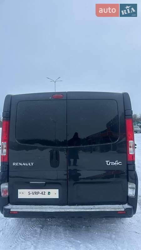 Минивэн Renault Trafic 2011 в Дубно