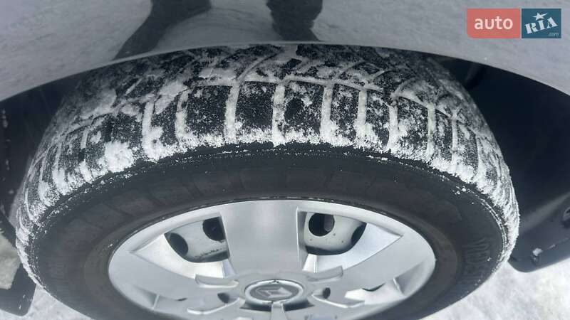 Минивэн Renault Trafic 2011 в Дубно