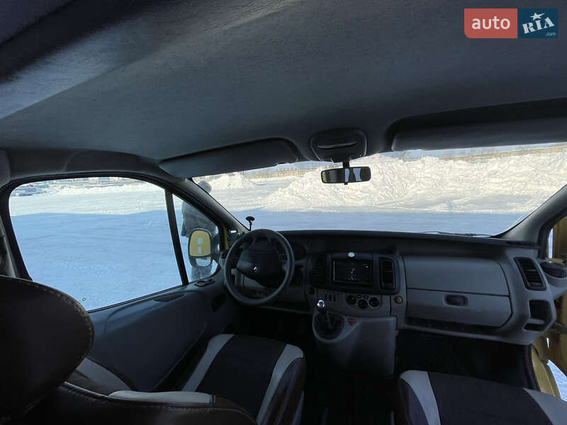 Минивэн Renault Trafic 2002 в Здолбунове