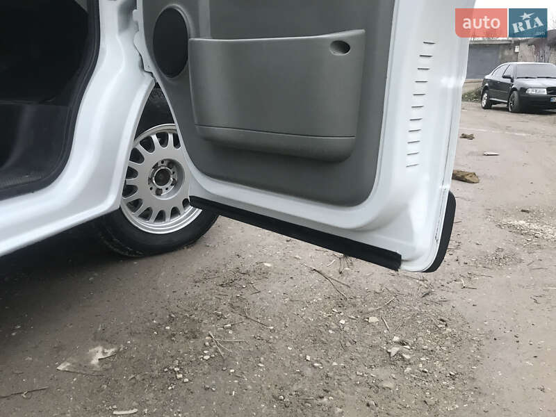 Минивэн Renault Trafic 2007 в Каменец-Подольском