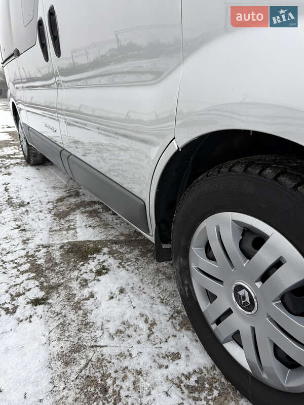 Минивэн Renault Trafic 2008 в Миргороде