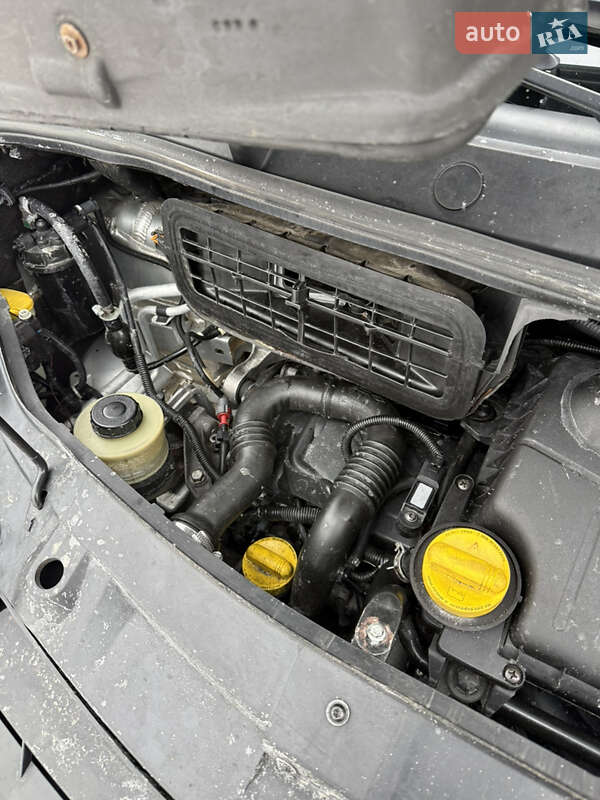 Минивэн Renault Trafic 2008 в Миргороде