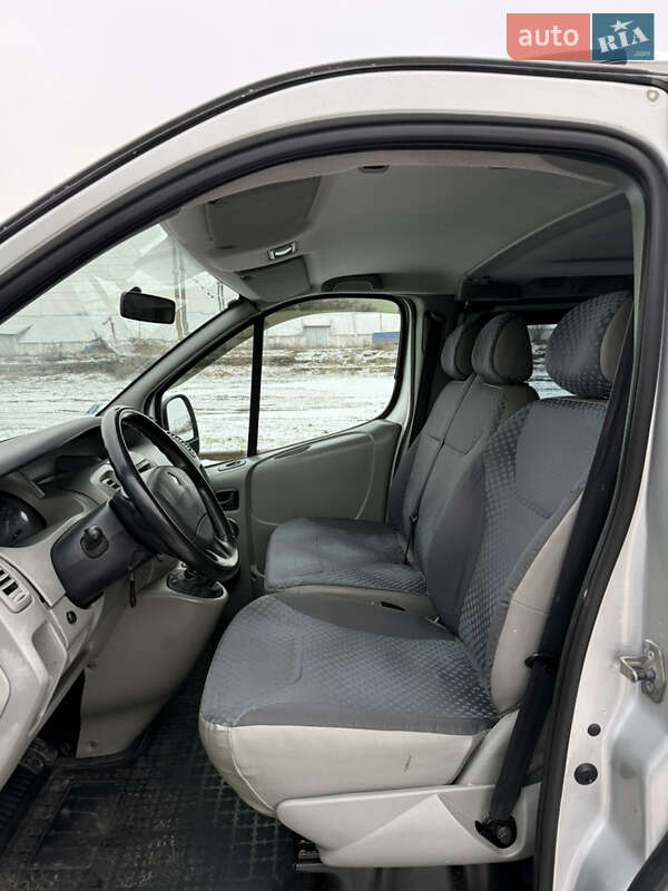 Минивэн Renault Trafic 2008 в Миргороде