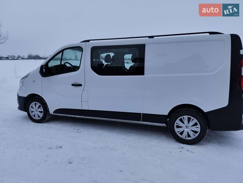 Грузопассажирский фургон Renault Trafic 2019 в Дубно