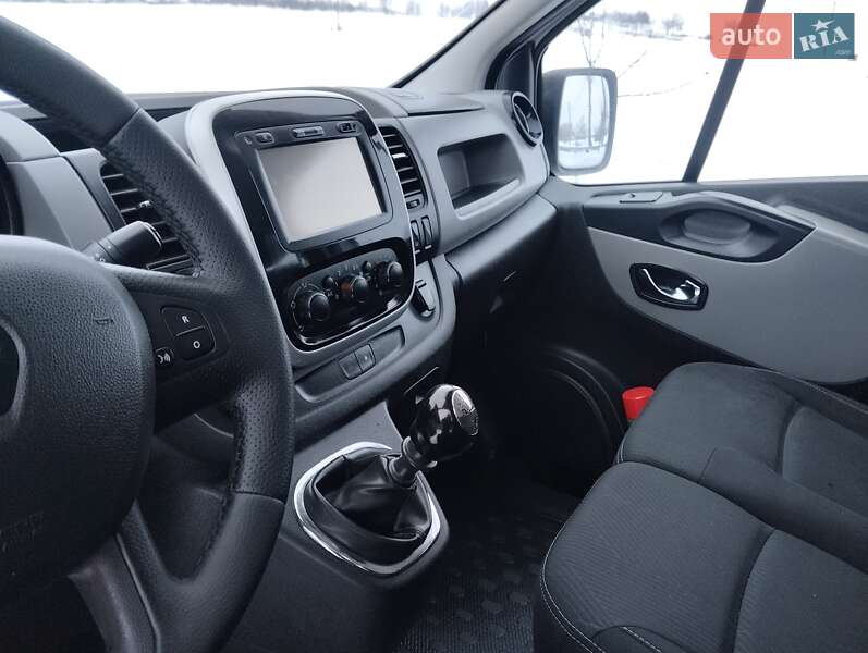 Грузопассажирский фургон Renault Trafic 2019 в Дубно