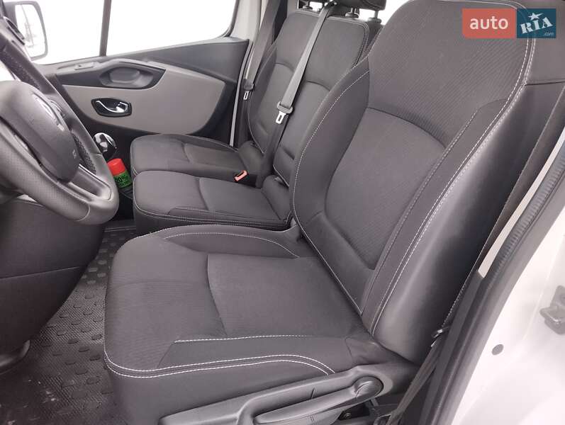 Грузопассажирский фургон Renault Trafic 2019 в Дубно