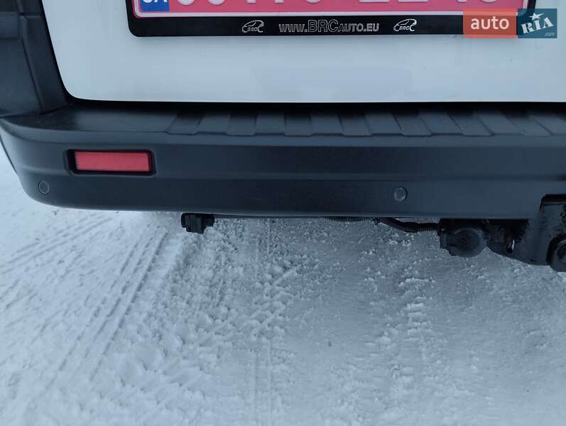 Грузопассажирский фургон Renault Trafic 2019 в Дубно