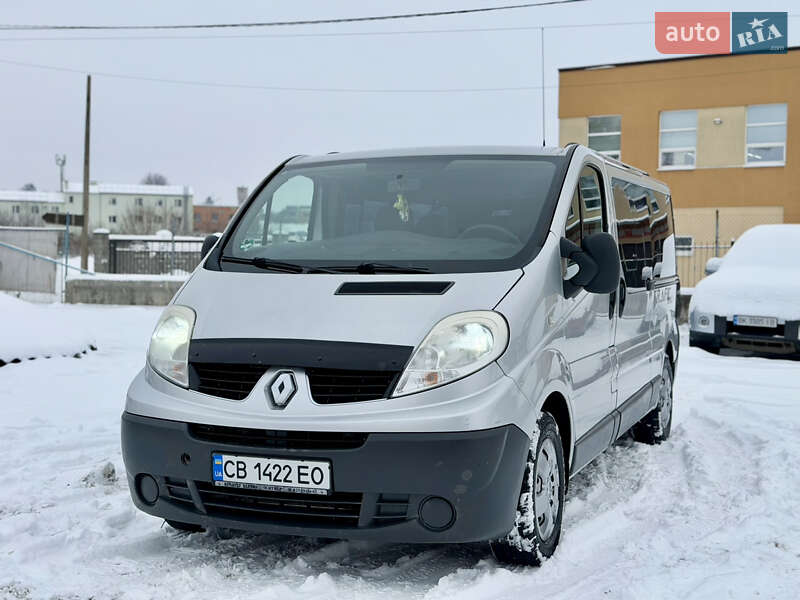 Минивэн Renault Trafic 2011 в Ровно