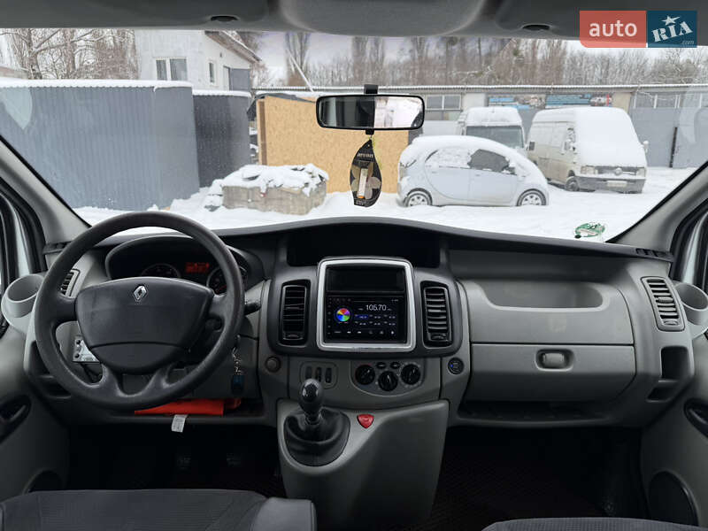 Минивэн Renault Trafic 2011 в Ровно