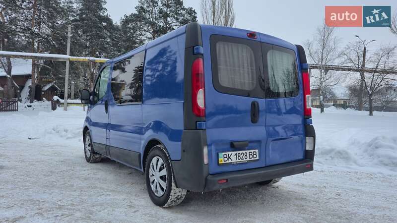 Минивэн Renault Trafic 2007 в Коростене