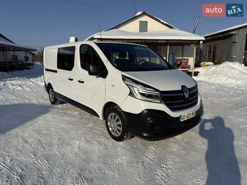 Грузопассажирский фургон Renault Trafic 2021 в Дубно