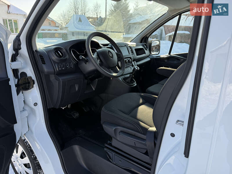 Грузопассажирский фургон Renault Trafic 2021 в Дубно