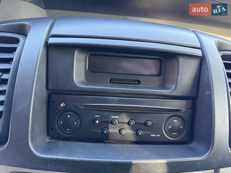 Минивэн Renault Trafic 2005 в Хмельницком