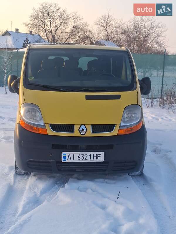 Минивэн Renault Trafic 2006 в Валках