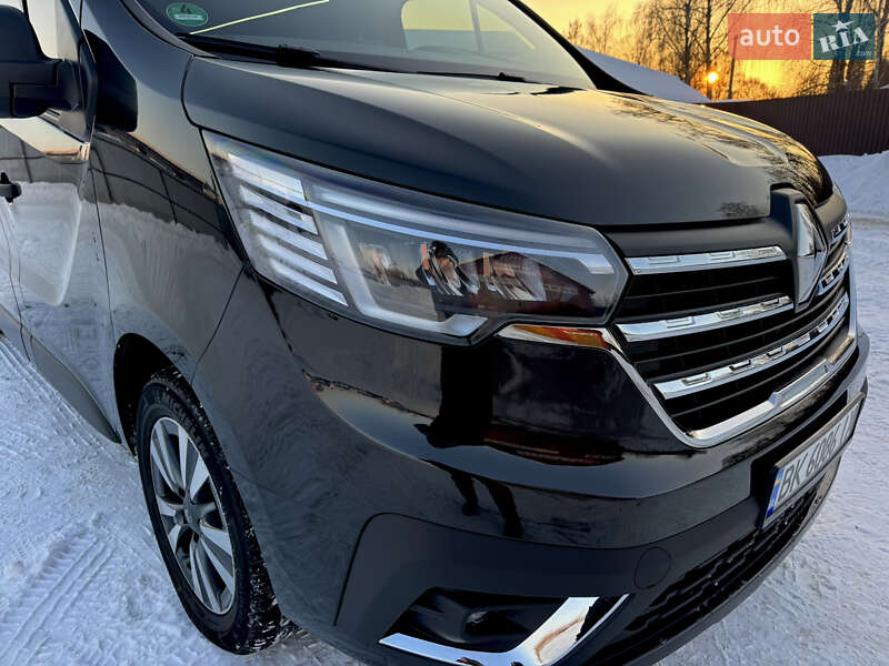 Минивэн Renault Trafic 2022 в Дубно