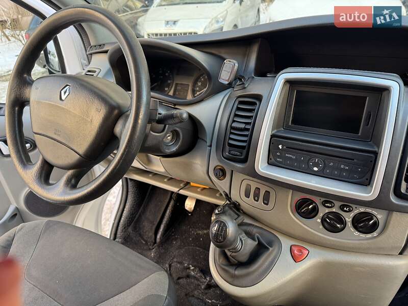 Микроавтобус грузовой (до 3,5т) Renault Trafic 2011 в Киеве