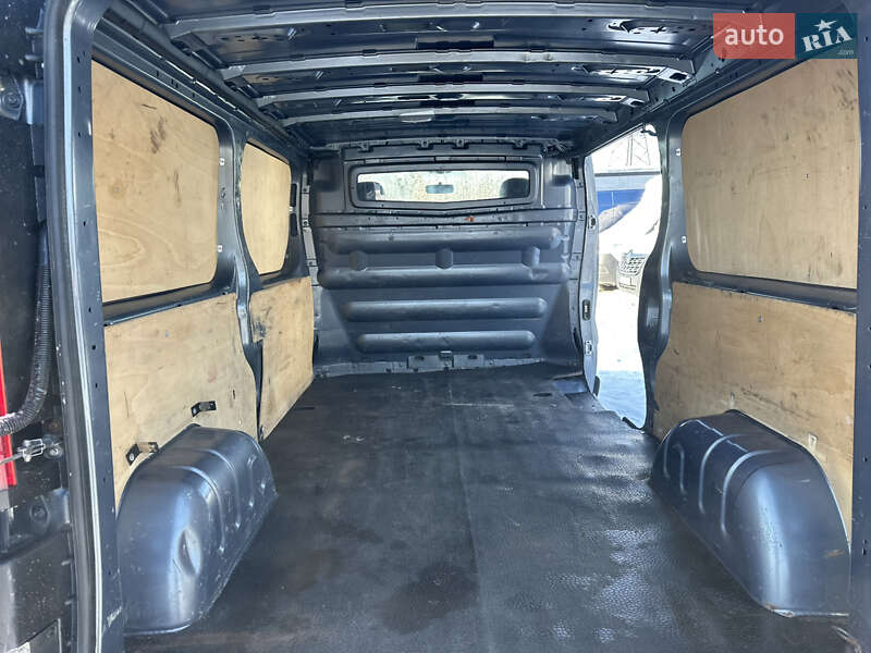 Грузовой фургон Renault Trafic 2013 в Ровно фото 24 Грузовой фургон Renault Trafic 2013 в Ровно