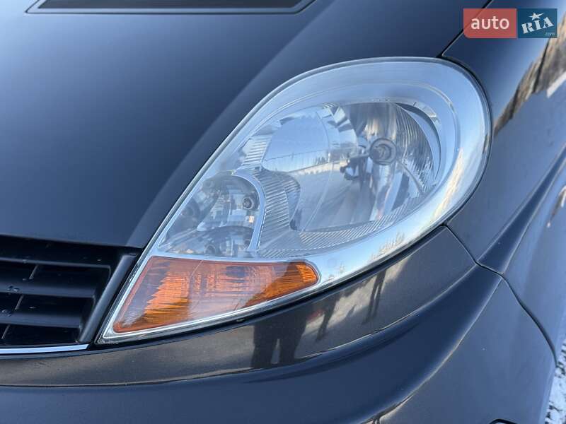 Минивэн Renault Trafic 2007 в Ровно