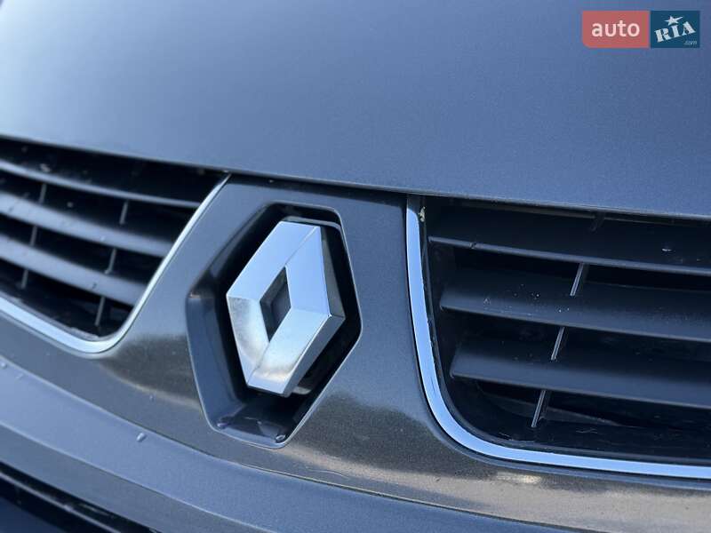 Минивэн Renault Trafic 2007 в Ровно