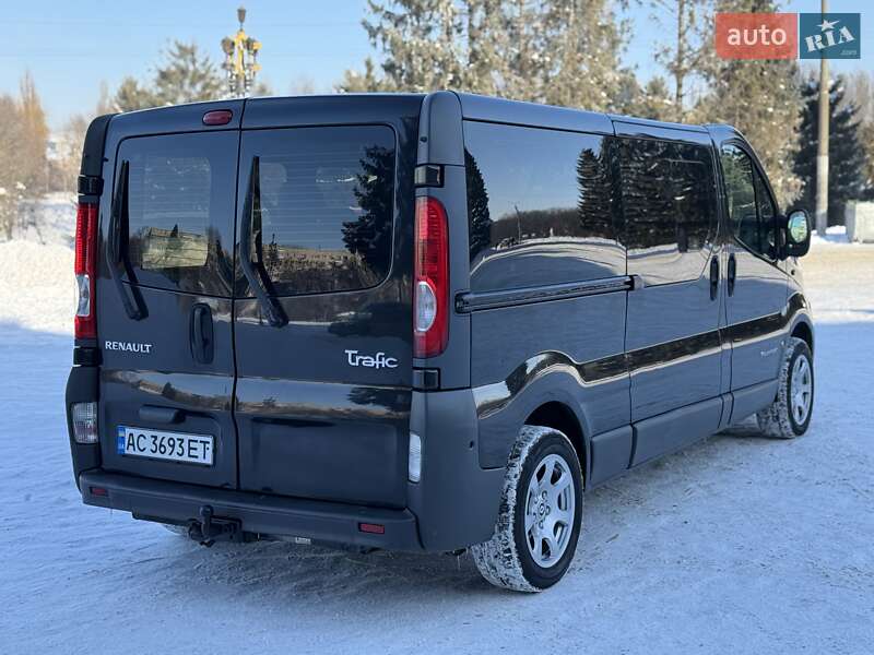 Минивэн Renault Trafic 2007 в Ровно