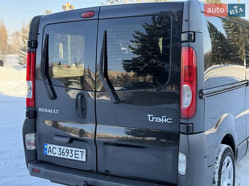 Минивэн Renault Trafic 2007 в Ровно