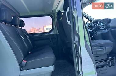 Вантажопасажирський фургон Renault Trafic 2015 в Дубні
