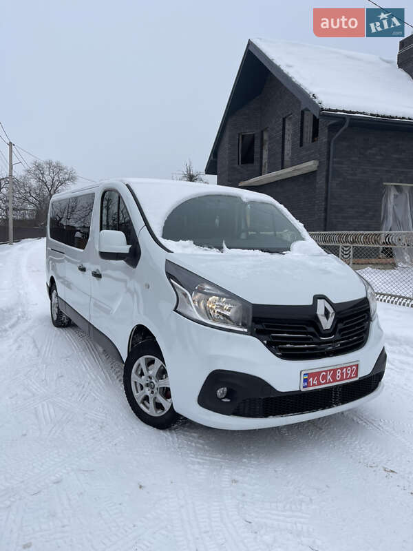 Минивэн Renault Trafic 2015 в Калуше