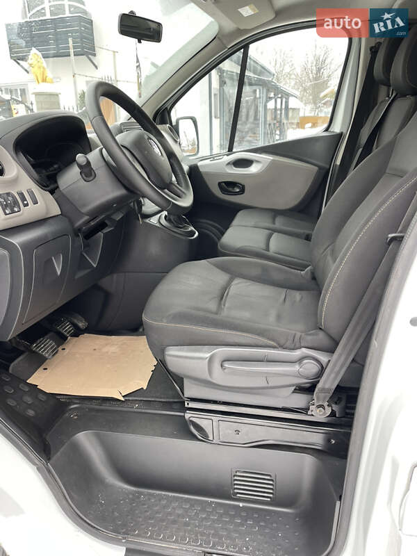 Минивэн Renault Trafic 2015 в Калуше