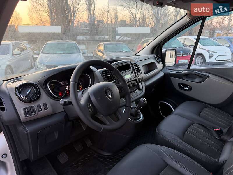 Минивэн Renault Trafic 2016 в Одессе фото 16 Минивэн Renault Trafic 2016 в Одессе