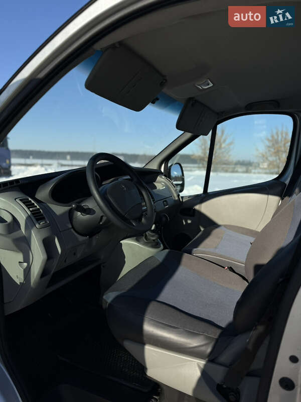 Минивэн Renault Trafic 2012 в Радивилове фото 18 Минивэн Renault Trafic 2012 в Радивилове