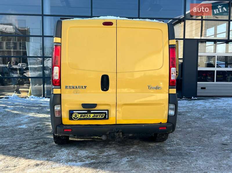 Мінівен Renault Trafic 2003 в Івано-Франківську
